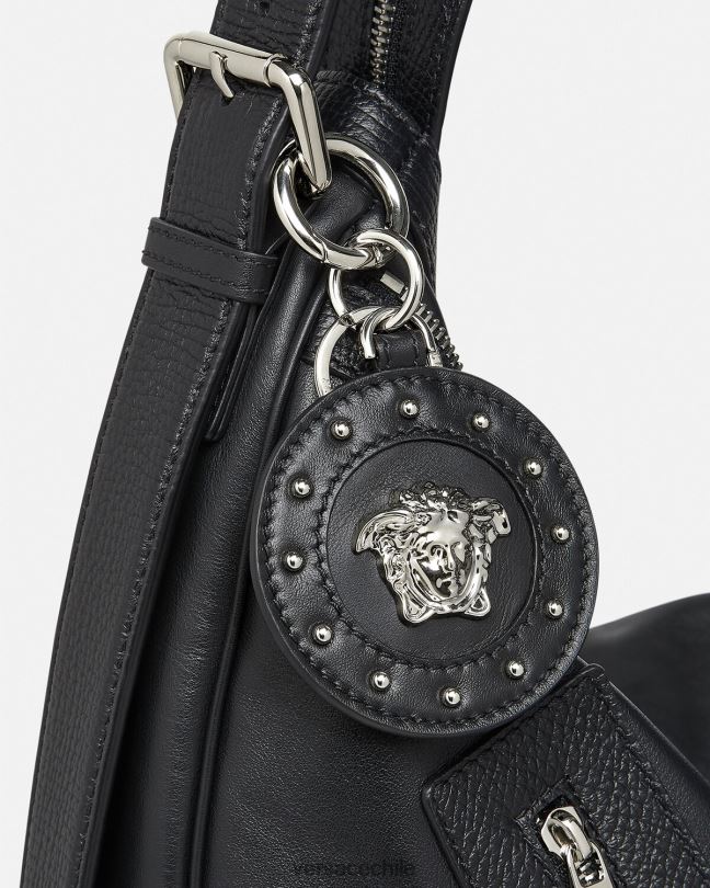 negro llavero con tachuelas de medusa Versace hombres accesorios V26001663